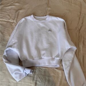 Alo Cropped Accolade Crewneck